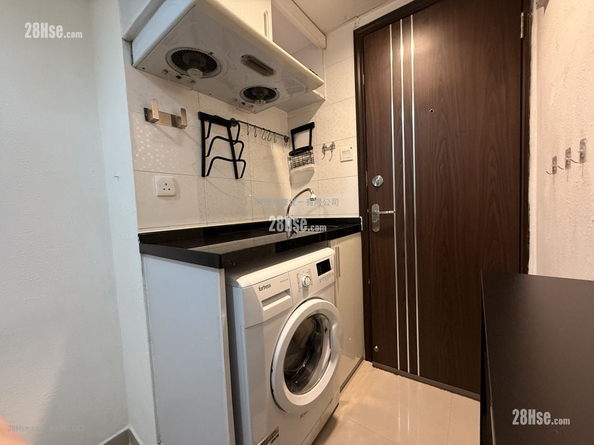 Ocean View Court Rental 1 Bedroom 180 ft²