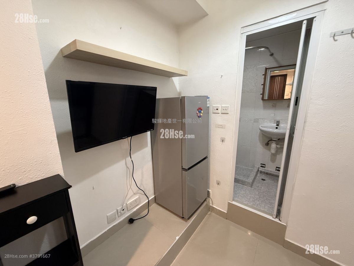 Ocean View Court Rental 1 Bedroom 180 ft²