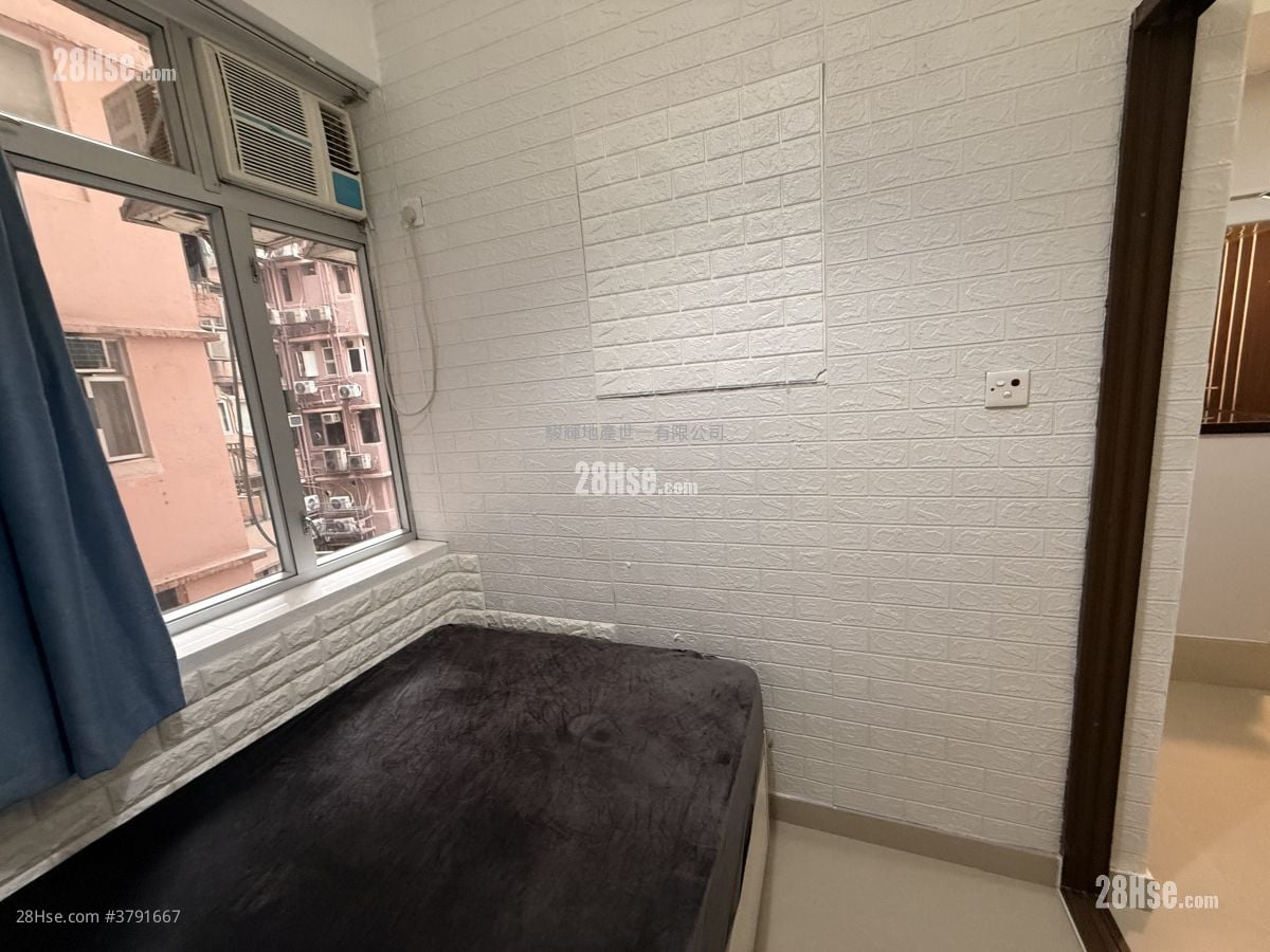 Ocean View Court Rental 1 Bedroom 180 ft²