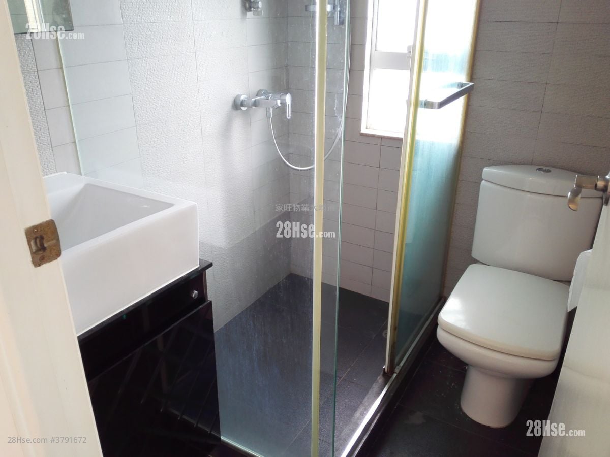 成都大厦 售盘 2 房 , 1 浴室 295 平方尺