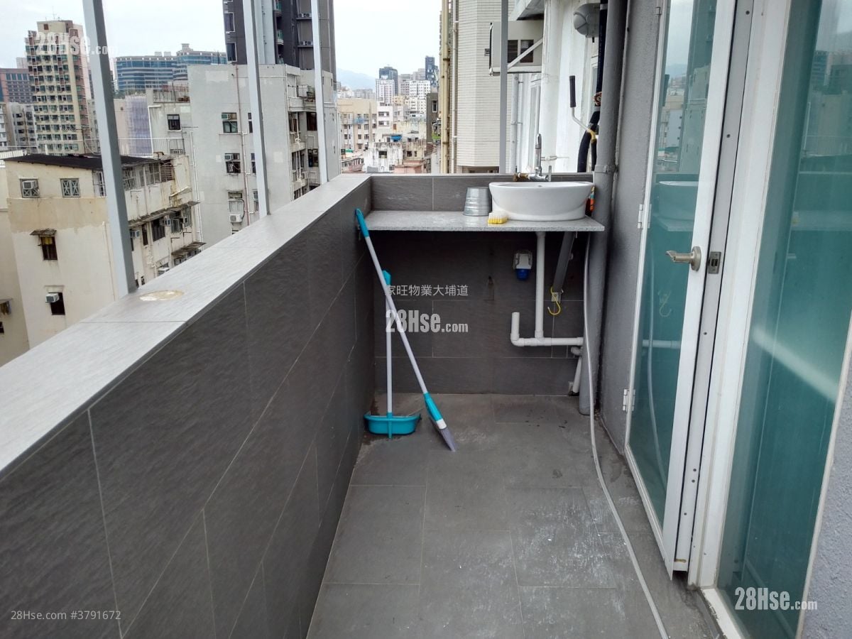 成都大厦 售盘 2 房 , 1 浴室 295 平方尺