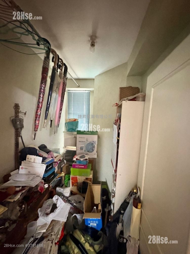 Jubilant Place Sell 4 Bedrooms , 2 Bathrooms 778 ft²