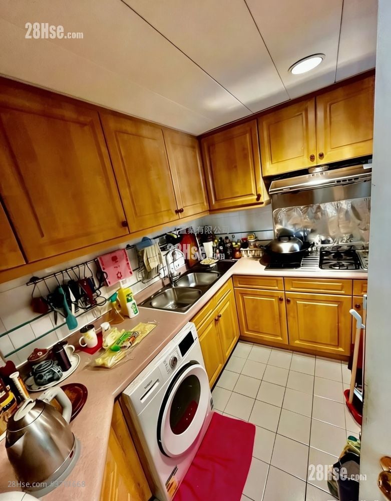 Jubilant Place Sell 4 Bedrooms , 2 Bathrooms 778 ft²