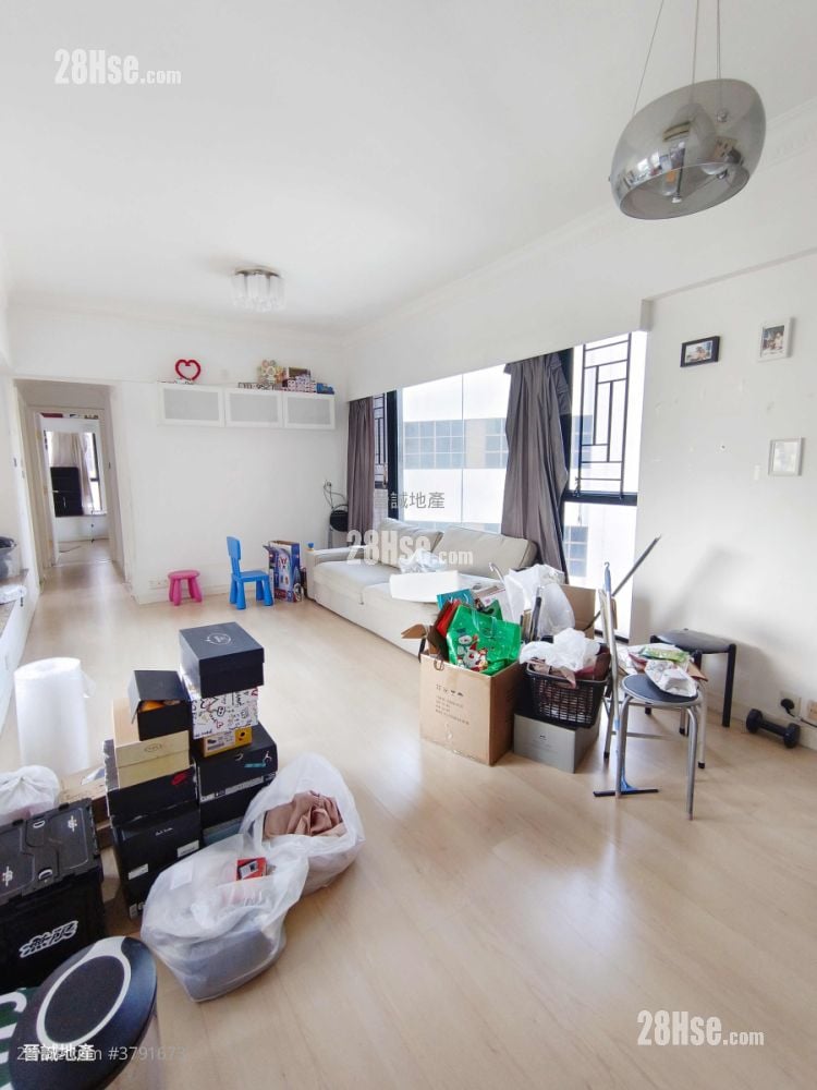 Ocean Pointe Sell 4 Bedrooms , 2 Bathrooms 753 ft²