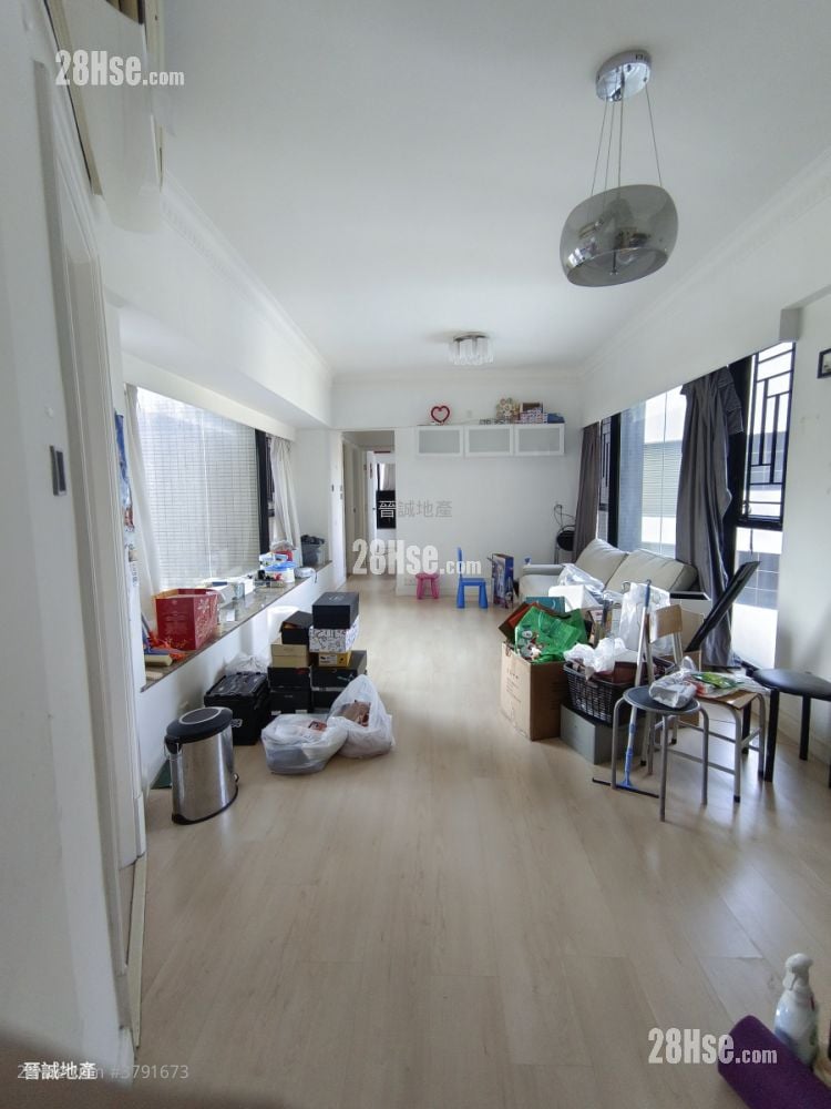 Ocean Pointe Sell 4 Bedrooms , 2 Bathrooms 753 ft²