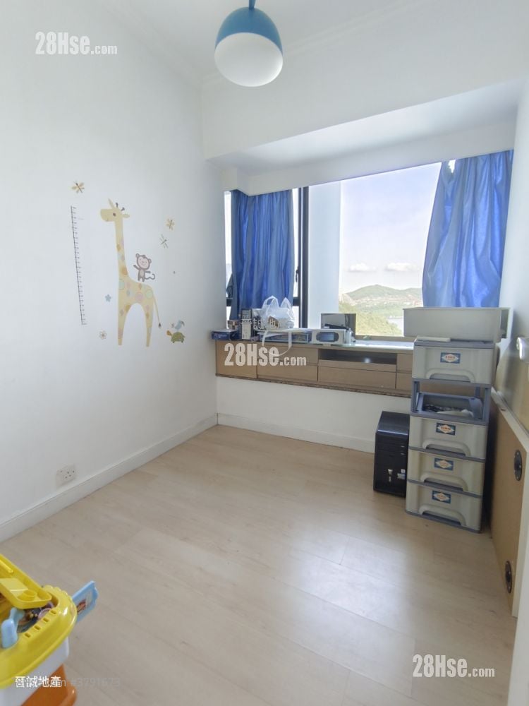 Ocean Pointe Sell 4 Bedrooms , 2 Bathrooms 753 ft²