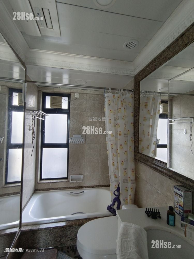 Ocean Pointe Sell 4 Bedrooms , 2 Bathrooms 753 ft²