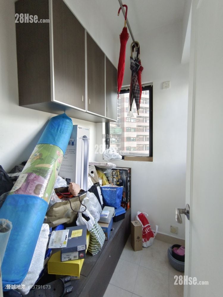 Ocean Pointe Sell 4 Bedrooms , 2 Bathrooms 753 ft²