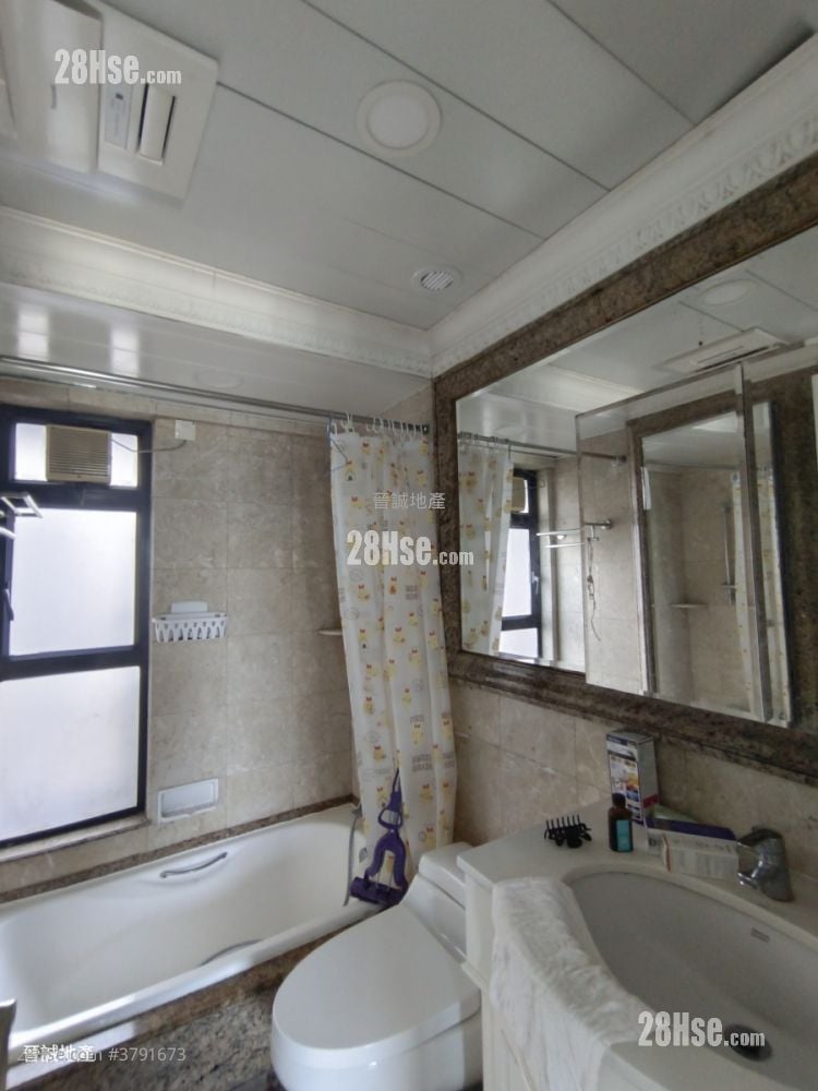 Ocean Pointe Sell 4 Bedrooms , 2 Bathrooms 753 ft²