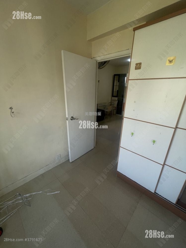 Tsing Yi Garden Sell 2 Bedrooms , 1 Bathroom 343 ft²