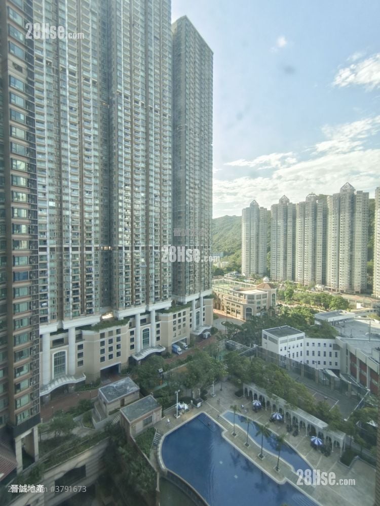 Ocean Pointe Sell 4 Bedrooms , 2 Bathrooms 753 ft²