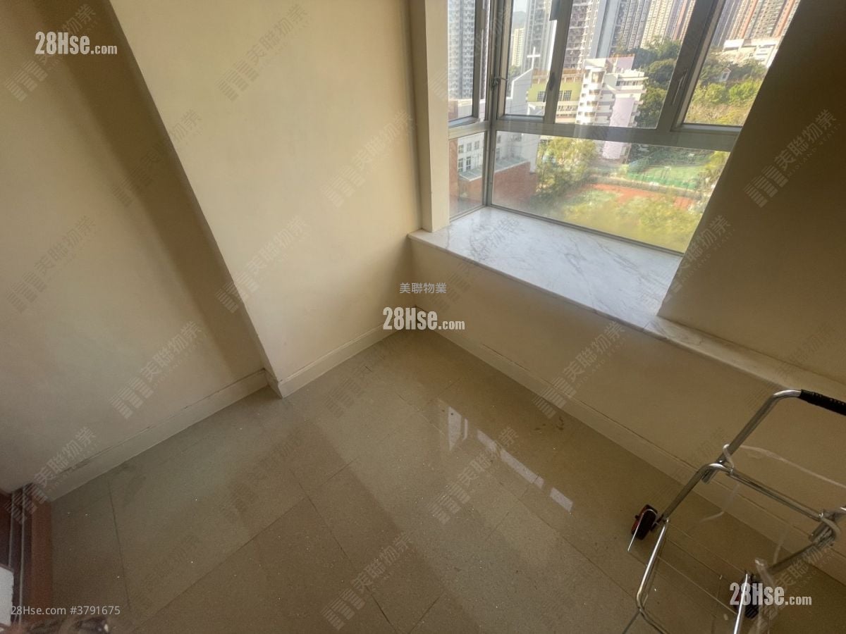 Tsing Yi Garden Sell 2 Bedrooms , 1 Bathroom 343 ft²