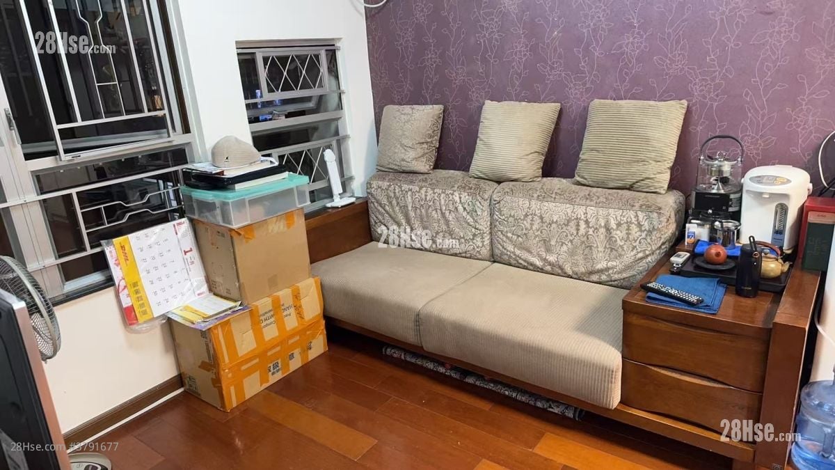 愉翠苑 租盘 663 平方尺