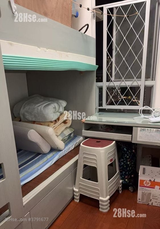 愉翠苑 租盘 663 平方尺