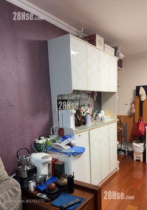 愉翠苑 租盘 663 平方尺