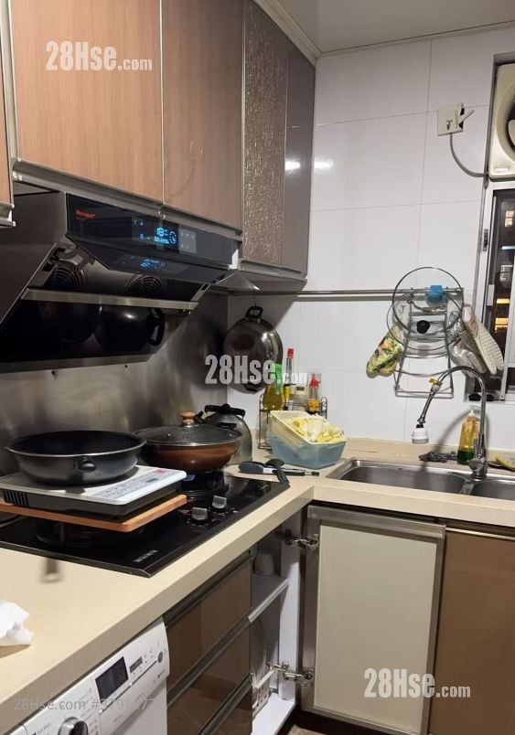 愉翠苑 租盘 663 平方尺