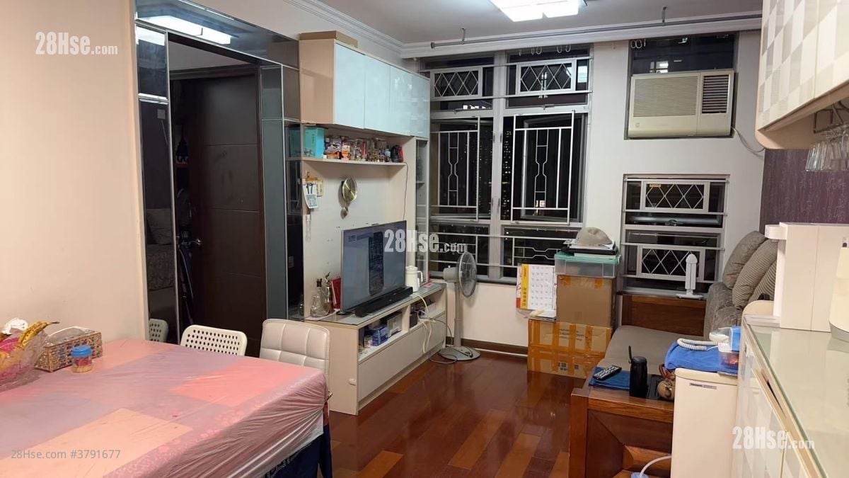 愉翠苑 租盘 663 平方尺