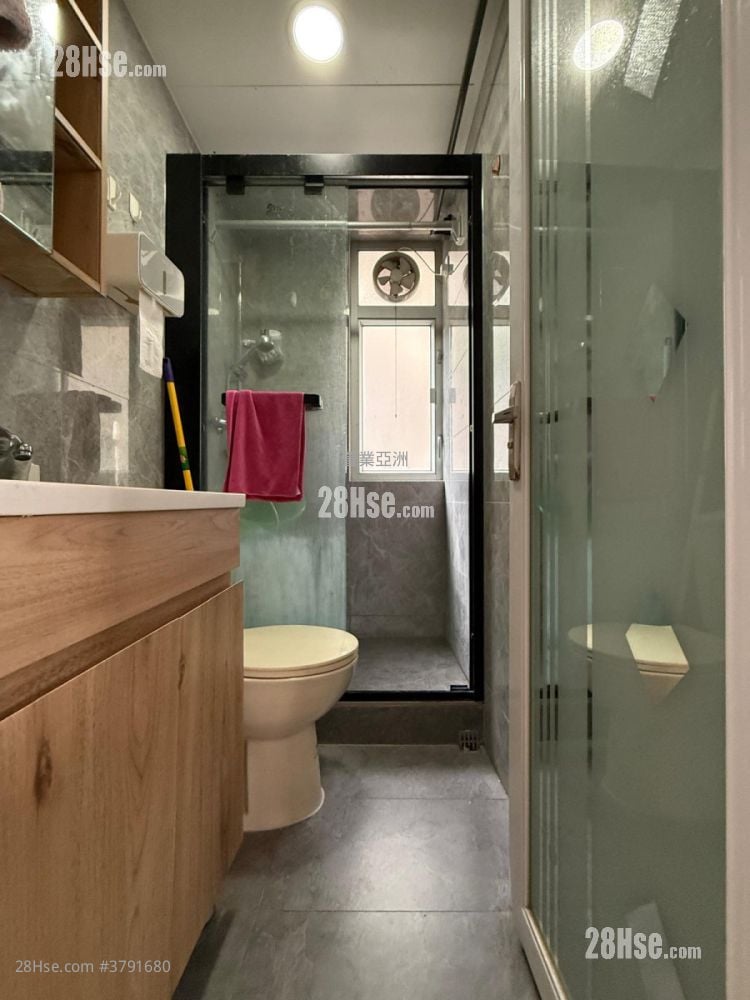 嘉明大厦 租盘 2 房 , 1 浴室 326 平方尺