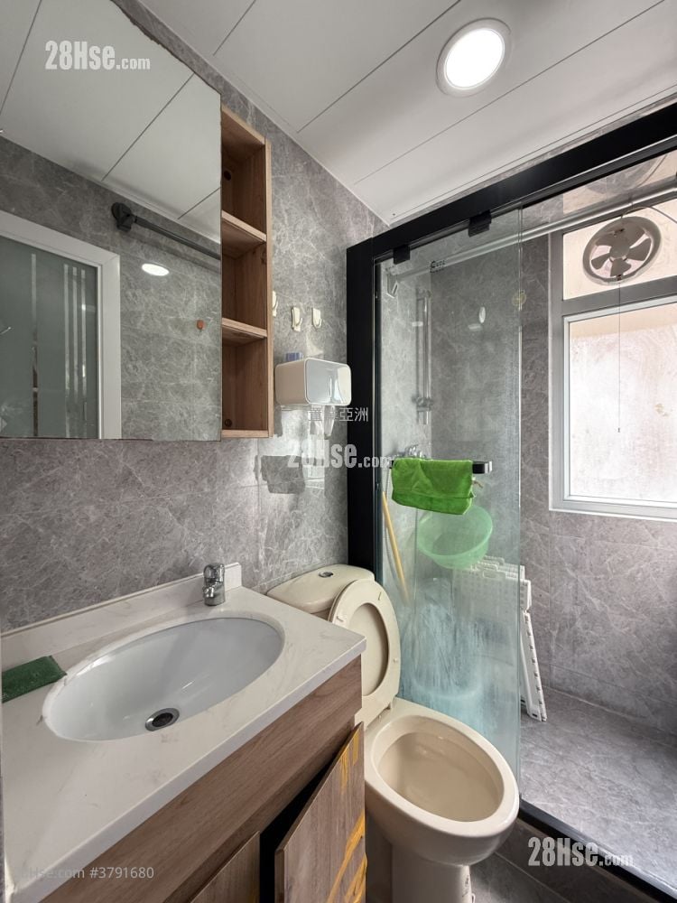 嘉明大厦 租盘 2 房 , 1 浴室 326 平方尺