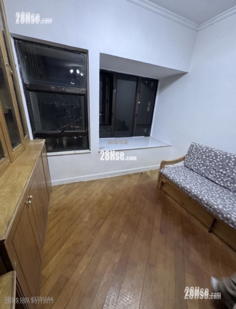 华景山庄 售盘 2 房 , 1 浴室 546 平方尺