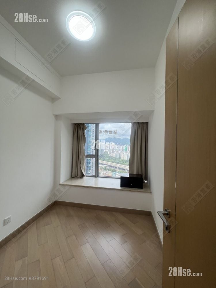 Imperial Cullinan Rental 3 Bedrooms , 3 Bathrooms 913 ft²