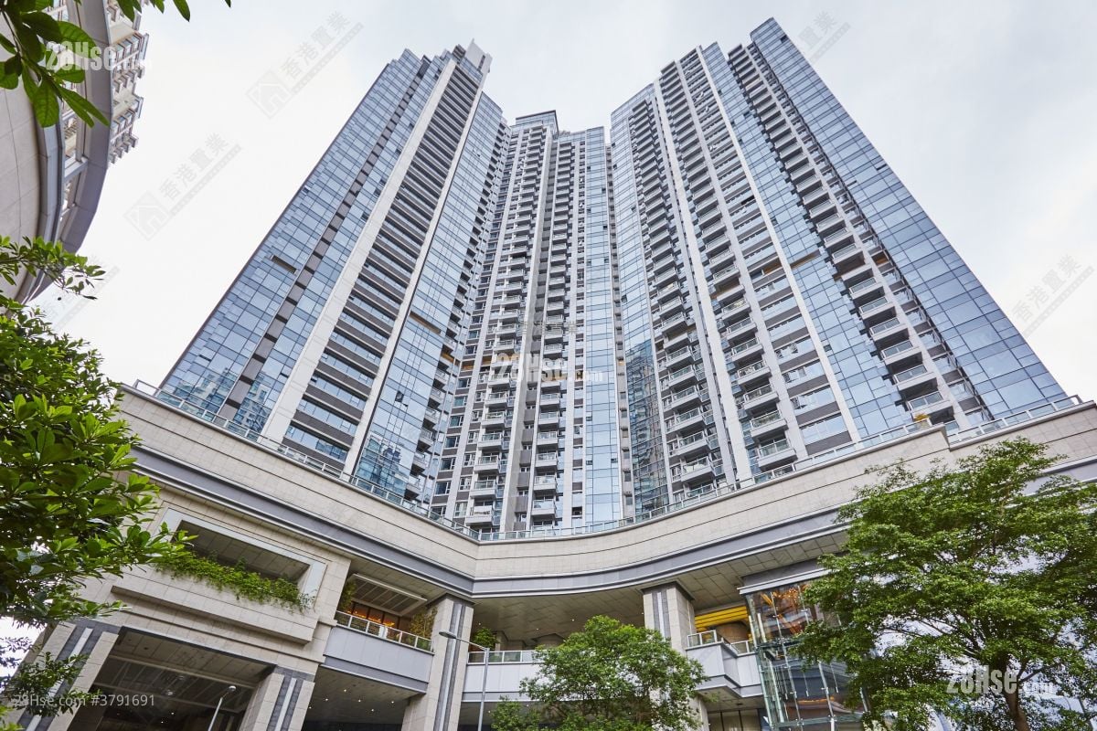 Imperial Cullinan Rental 3 Bedrooms , 3 Bathrooms 913 ft²