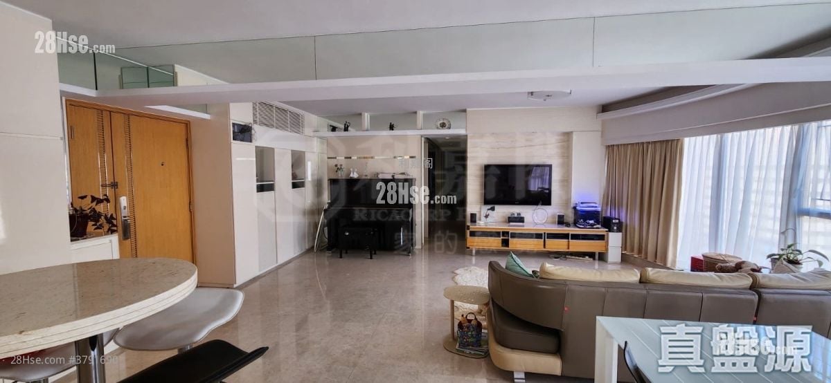 贺龙居 售盘 3 房 , 2 浴室 677 平方尺