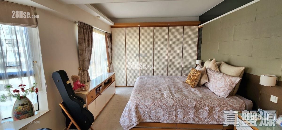 贺龙居 售盘 3 房 , 2 浴室 677 平方尺