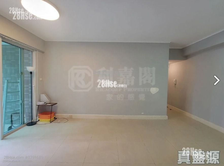 The Capitol Sell 3 Bedrooms 678 ft²