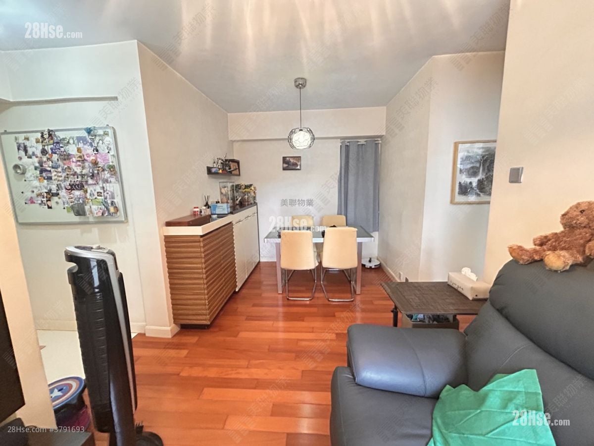 Greenfield Garden Sell 2 Bedrooms , 1 Bathroom 449 ft²