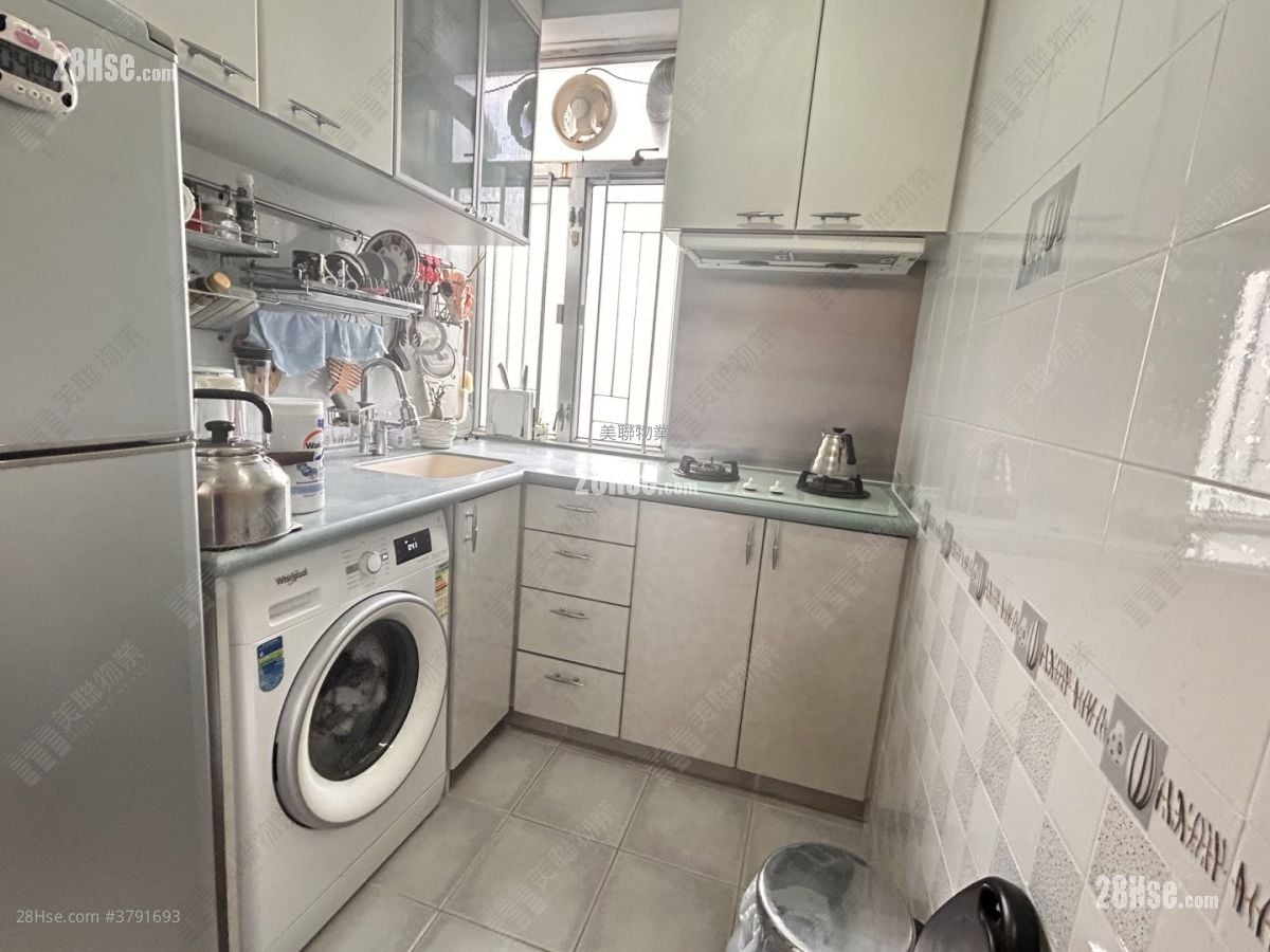 Greenfield Garden Sell 2 Bedrooms , 1 Bathroom 449 ft²