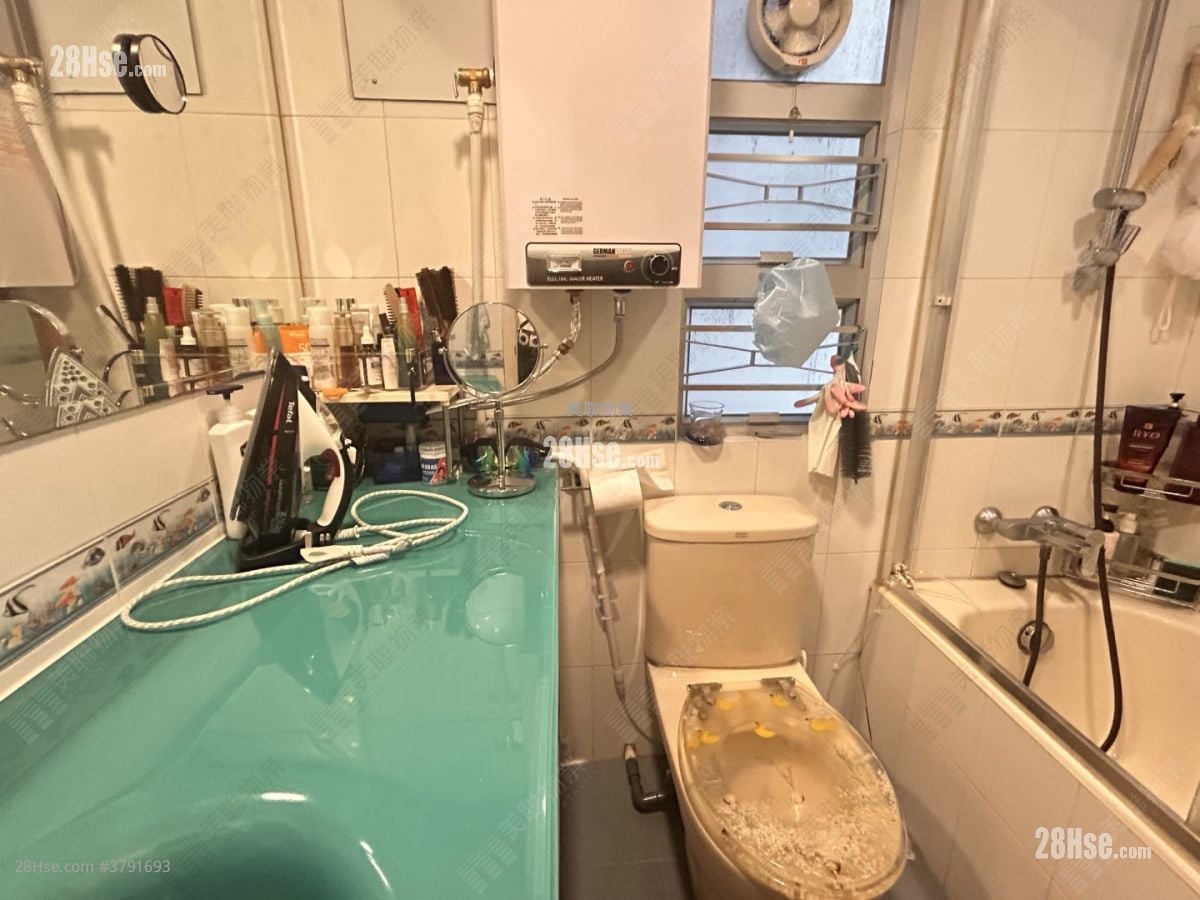 Greenfield Garden Sell 2 Bedrooms , 1 Bathroom 449 ft²