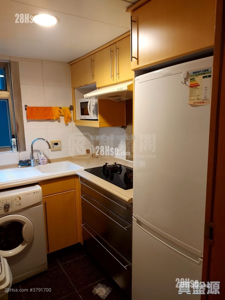 Park Central Sell 2 Bedrooms , 1 Bathroom 465 ft²