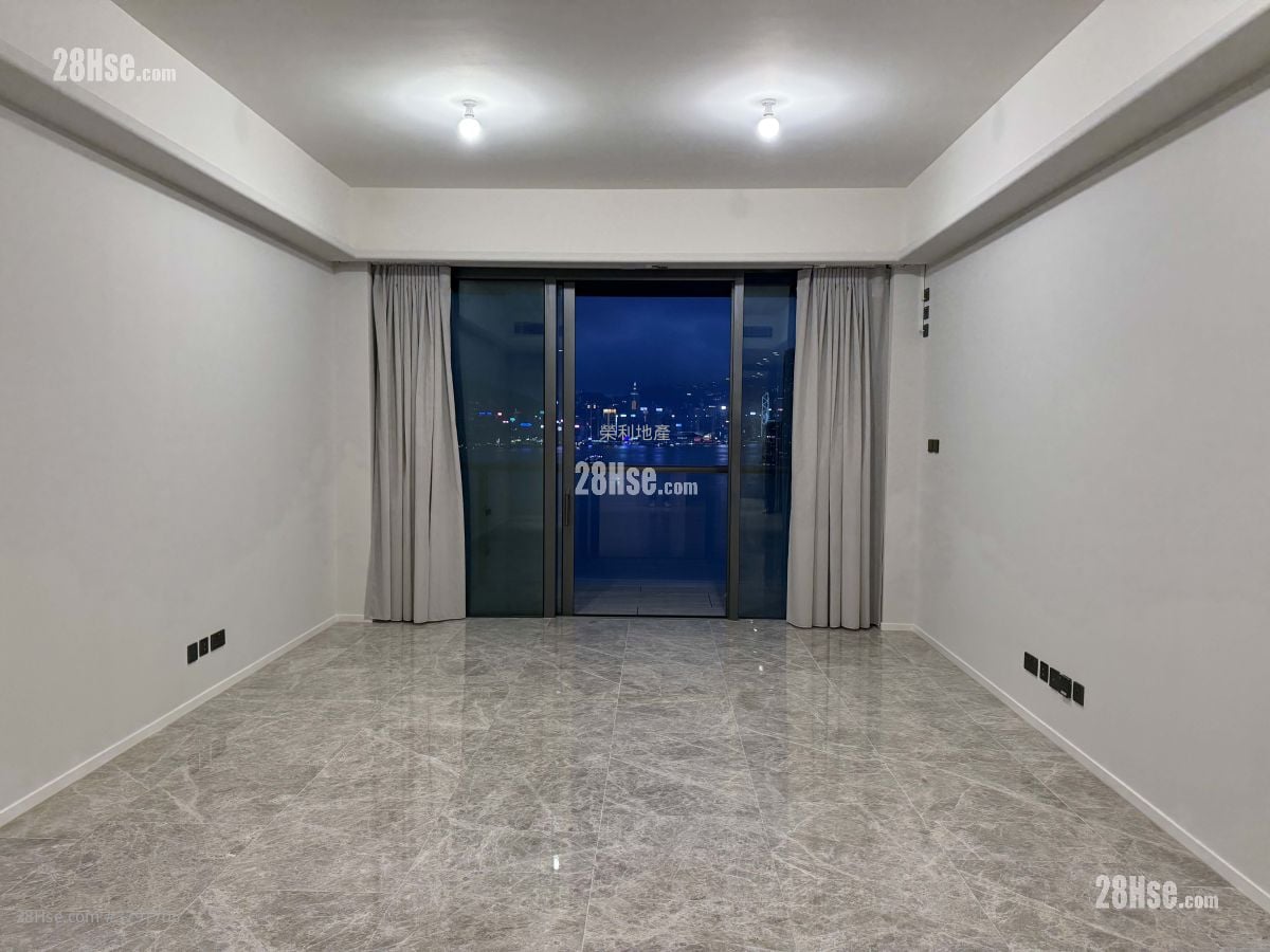 The Knightsbridge Rental 5+ Bedrooms , 4 Bathrooms 1,428 ft²