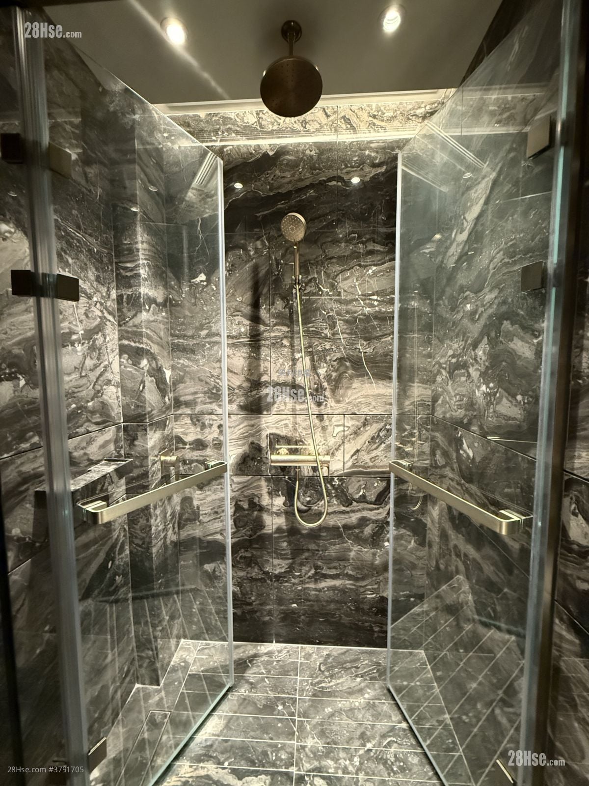 The Knightsbridge Rental 5+ Bedrooms , 4 Bathrooms 1,428 ft²