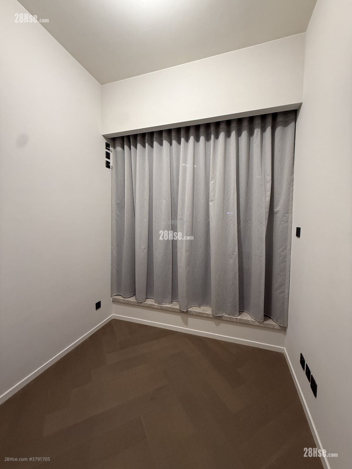 The Knightsbridge Rental 5+ Bedrooms , 4 Bathrooms 1,428 ft²