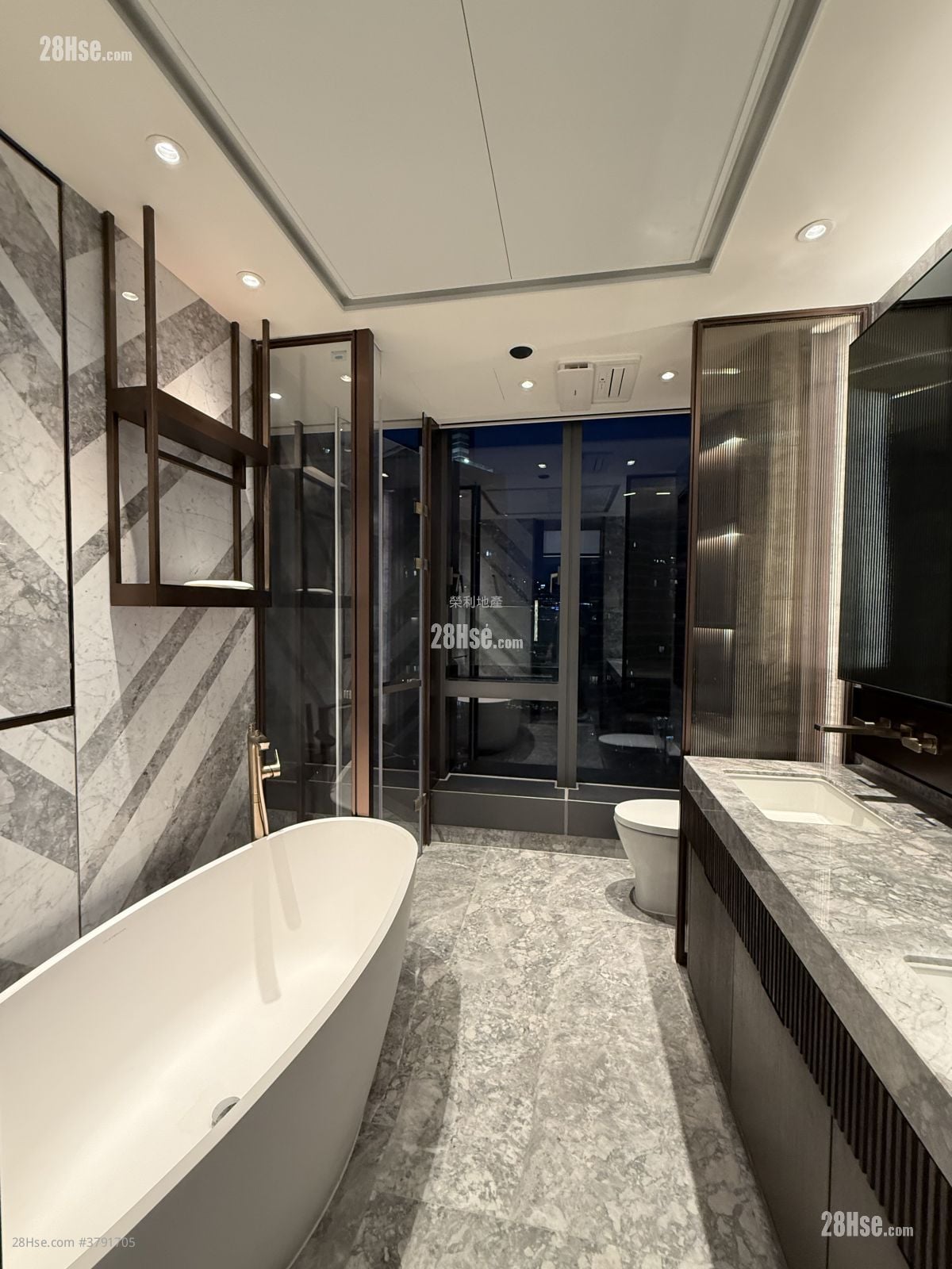 The Knightsbridge Rental 5+ Bedrooms , 4 Bathrooms 1,428 ft²