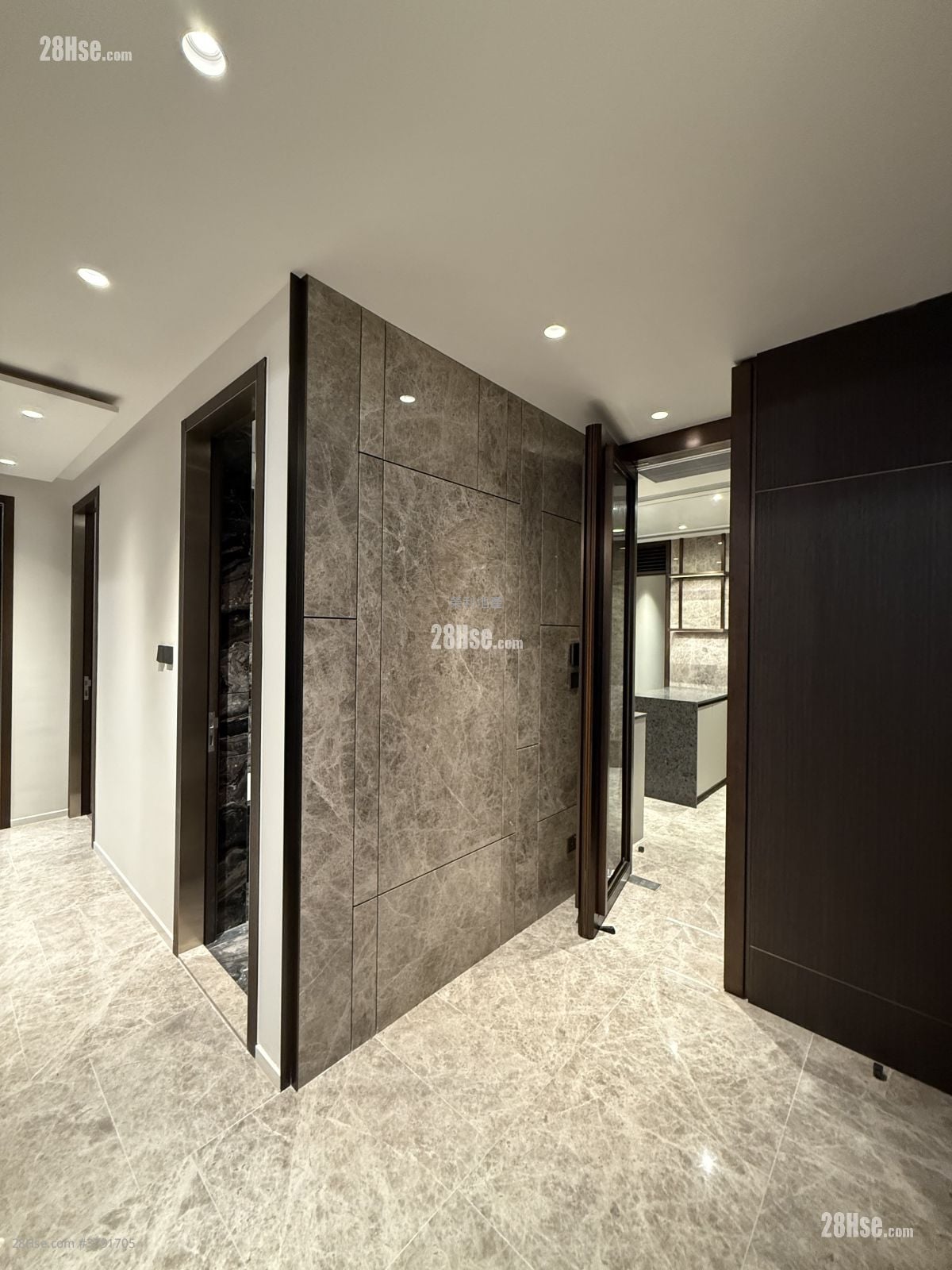 The Knightsbridge Rental 5+ Bedrooms , 4 Bathrooms 1,428 ft²