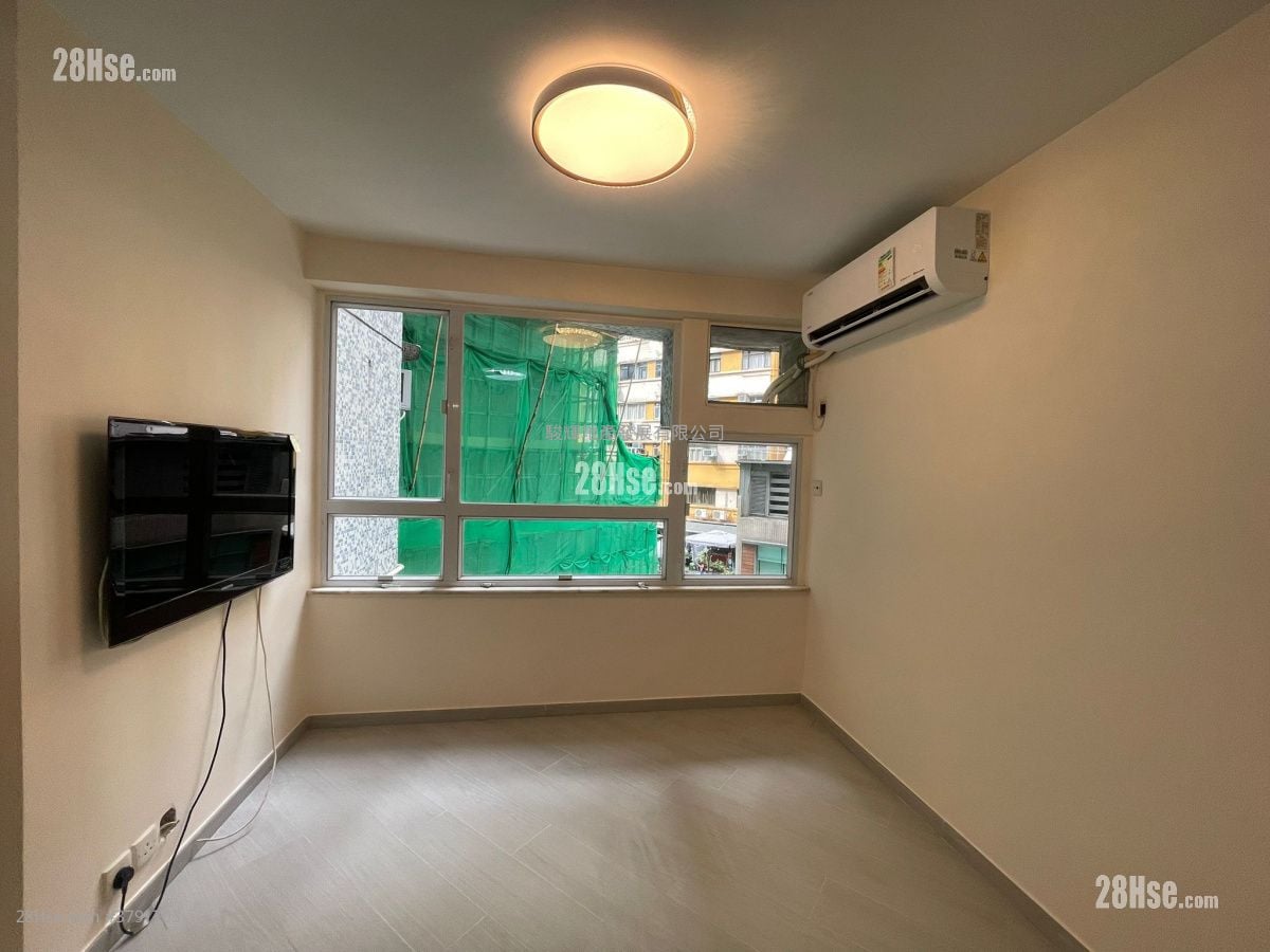 Luna Court Sell 2 Bedrooms , 1 Bathroom 447 ft²