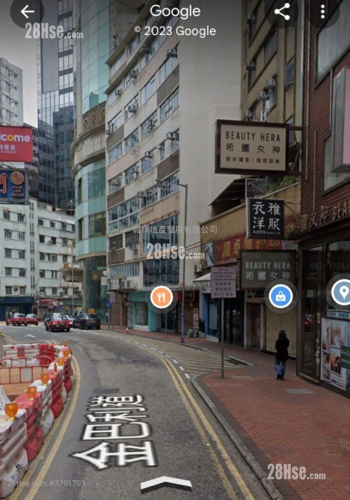 Luna Court Sell 2 Bedrooms , 1 Bathroom 447 ft²