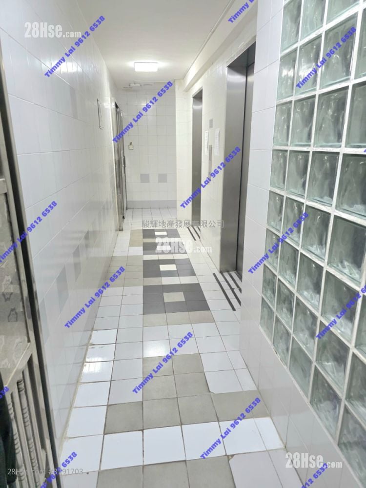 Luna Court Sell 2 Bedrooms , 1 Bathroom 447 ft²