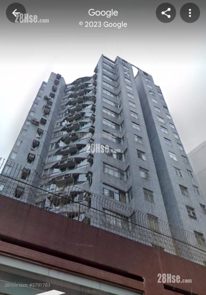 Luna Court Sell 2 Bedrooms , 1 Bathroom 447 ft²