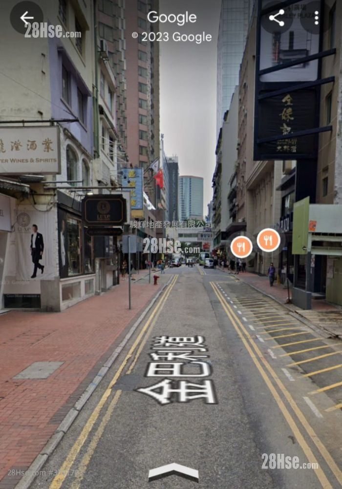 Luna Court Sell 2 Bedrooms , 1 Bathroom 447 ft²