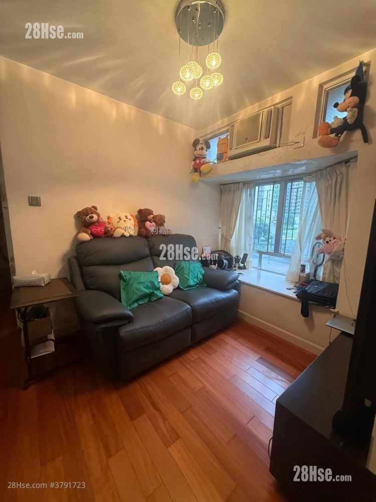 Greenfield Garden Sell 2 Bedrooms , 1 Bathroom 449 ft²