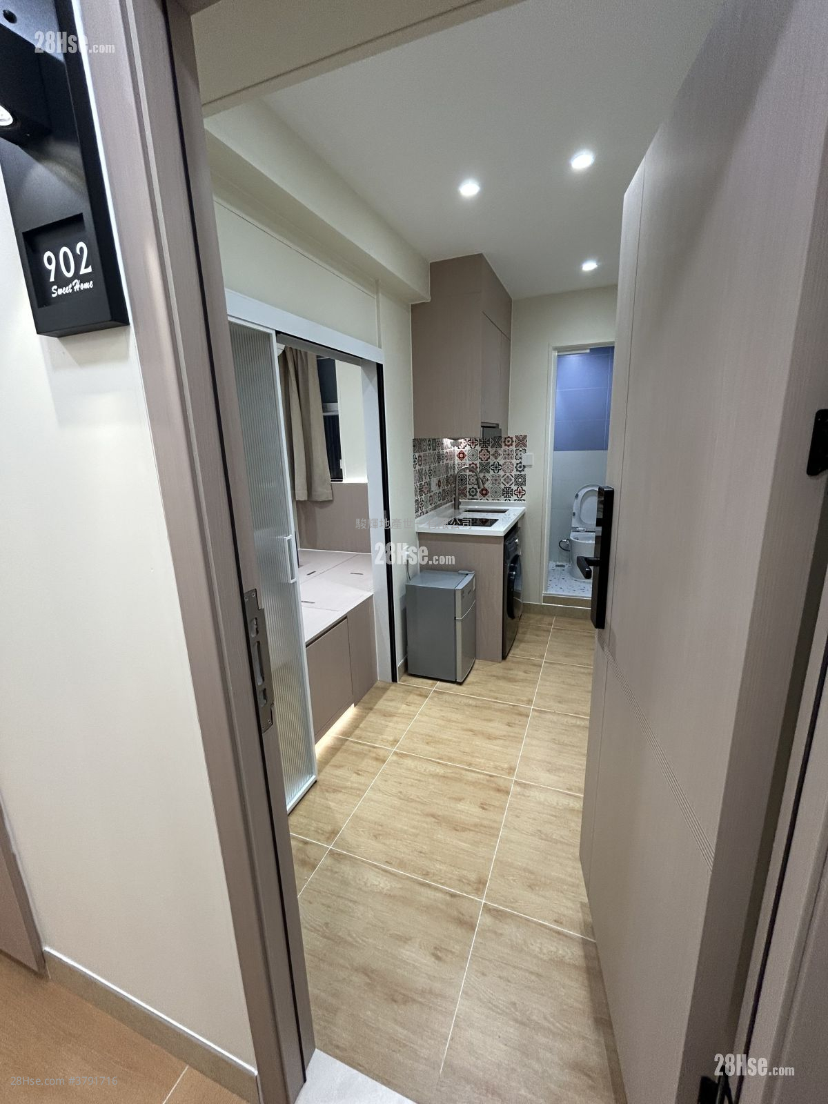 Universal Mansion Rental 1 Bedroom , 1 Bathroom 140 ft²