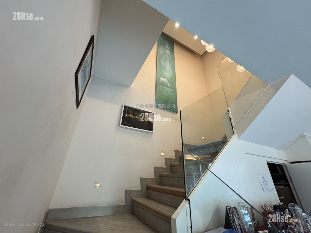 Royal Ascot Sell 3 Bedrooms 1,479 ft²