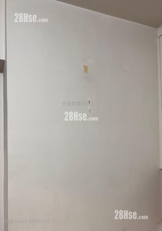 Grand Waterfront Sell 2 Bedrooms , 1 Bathroom 360 ft²