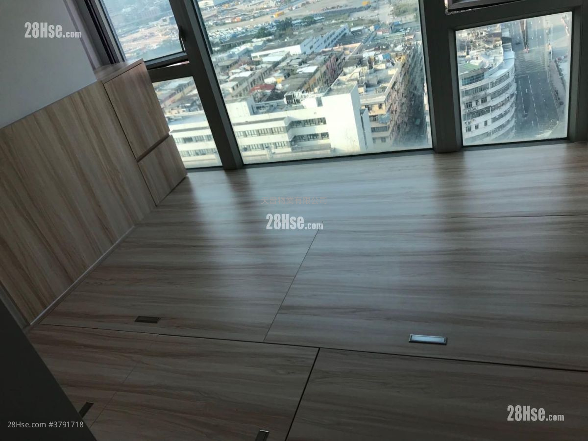 Grand Waterfront Sell 2 Bedrooms , 1 Bathroom 360 ft²