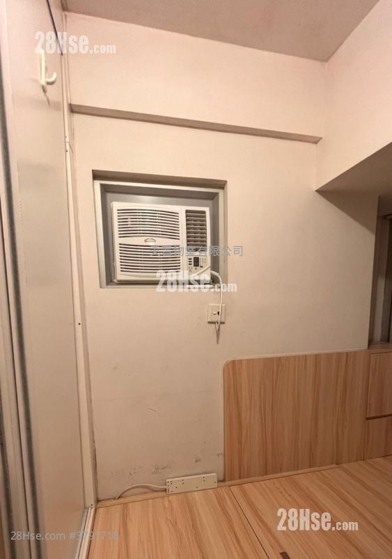 Grand Waterfront Sell 2 Bedrooms , 1 Bathroom 360 ft²