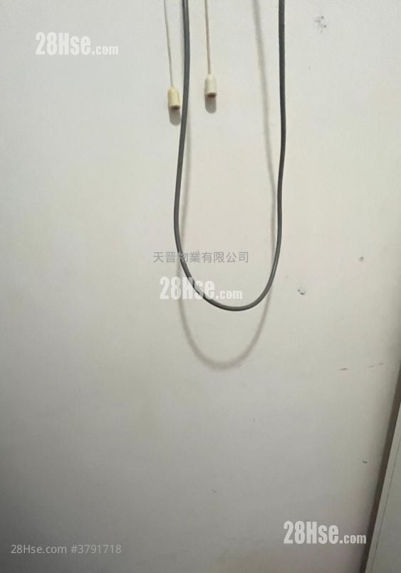 Grand Waterfront Sell 2 Bedrooms , 1 Bathroom 360 ft²